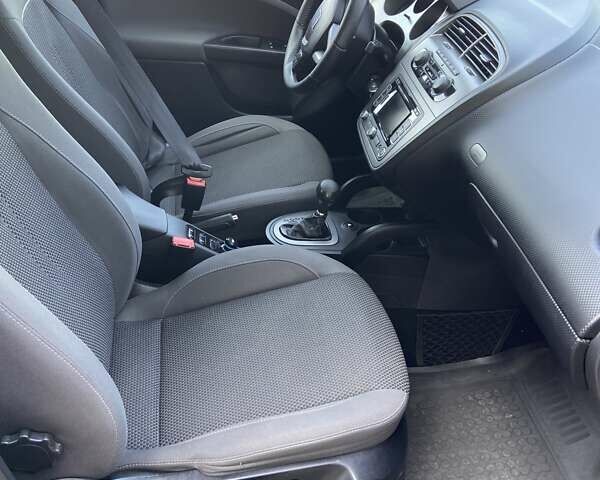 Черный Сеат Altea XL, объемом двигателя 1.6 л и пробегом 294 тыс. км за 10500 $, фото 23 на Automoto.ua