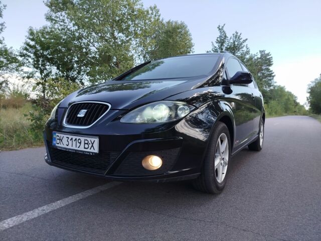 Черный Сеат Altea XL, объемом двигателя 1.6 л и пробегом 237 тыс. км за 7600 $, фото 1 на Automoto.ua