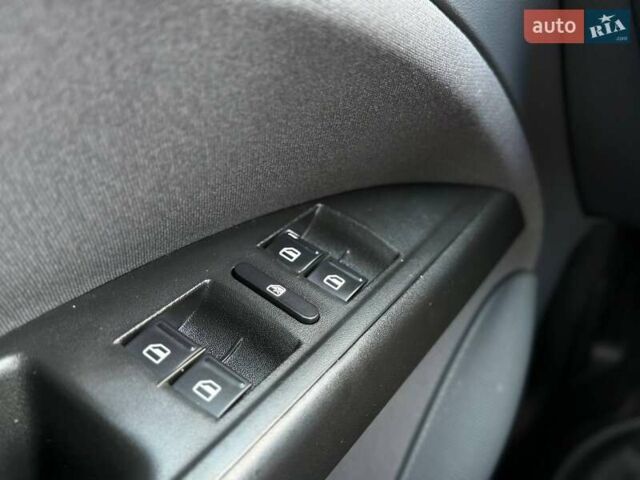 Червоний Сеат Altea XL, об'ємом двигуна 1.8 л та пробігом 195 тис. км за 5900 $, фото 25 на Automoto.ua