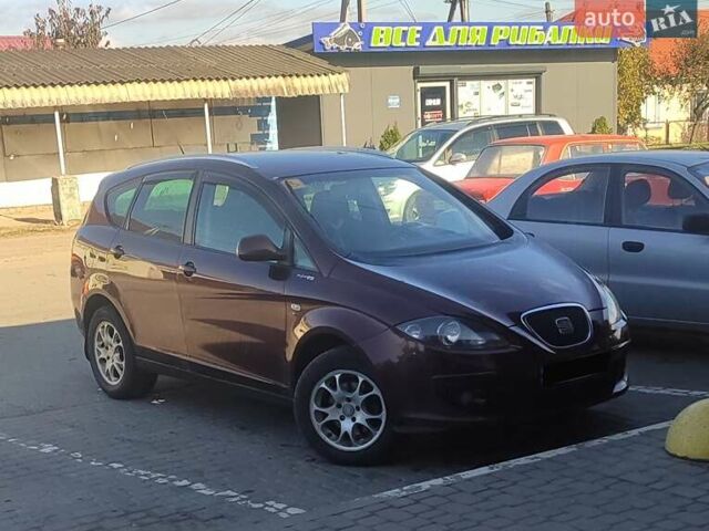 Красный Сеат Altea XL, объемом двигателя 1.97 л и пробегом 280 тыс. км за 5450 $, фото 2 на Automoto.ua