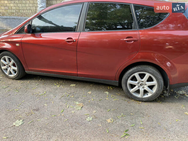 Червоний Сеат Altea XL, об'ємом двигуна 1.6 л та пробігом 231 тис. км за 6200 $, фото 2 на Automoto.ua