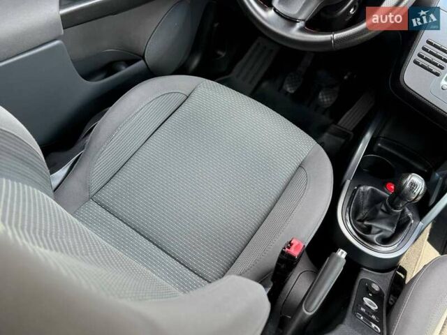 Красный Сеат Altea XL, объемом двигателя 1.8 л и пробегом 195 тыс. км за 5100 $, фото 29 на Automoto.ua