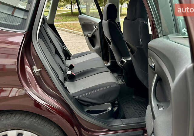 Красный Сеат Altea XL, объемом двигателя 1.6 л и пробегом 142 тыс. км за 4777 $, фото 23 на Automoto.ua