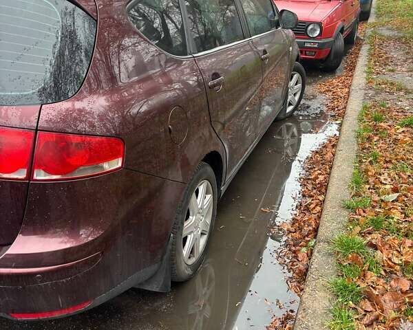 Красный Сеат Altea XL, объемом двигателя 1.98 л и пробегом 199 тыс. км за 6999 $, фото 5 на Automoto.ua