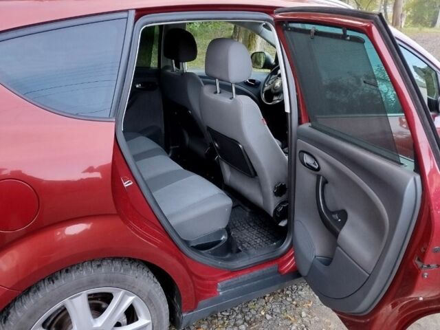 Красный Сеат Altea XL, объемом двигателя 1.4 л и пробегом 275 тыс. км за 5500 $, фото 14 на Automoto.ua