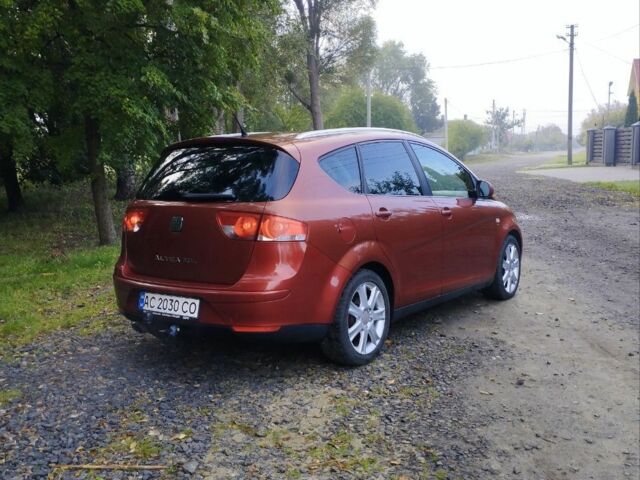 Красный Сеат Altea XL, объемом двигателя 1.4 л и пробегом 275 тыс. км за 5500 $, фото 4 на Automoto.ua