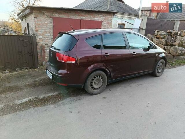 Красный Сеат Altea XL, объемом двигателя 1.4 л и пробегом 243 тыс. км за 4400 $, фото 1 на Automoto.ua