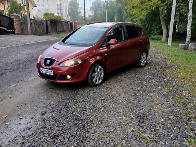 Красный Сеат Altea XL, объемом двигателя 1.4 л и пробегом 275 тыс. км за 5500 $, фото 5 на Automoto.ua