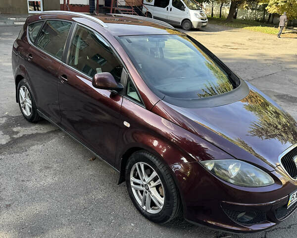 Сеат Altea XL 2008 у Хмельницькому на Automoto.ua Червоний Сеат Altea XL, об'ємом двигуна 1.6 л та пробігом 290 тис. км за 6200 $, фото 5 на Automoto.ua