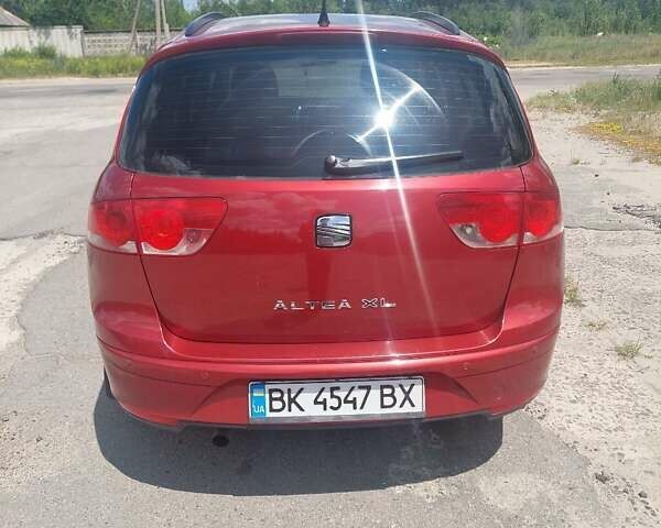 Красный Сеат Altea XL, объемом двигателя 1.6 л и пробегом 272 тыс. км за 4900 $, фото 7 на Automoto.ua