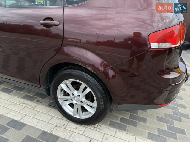 Червоний Сеат Altea XL, об'ємом двигуна 1.98 л та пробігом 280 тис. км за 6900 $, фото 5 на Automoto.ua