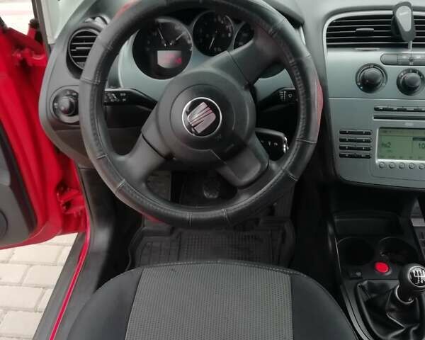 Красный Сеат Altea XL, объемом двигателя 1.6 л и пробегом 322 тыс. км за 5299 $, фото 28 на Automoto.ua