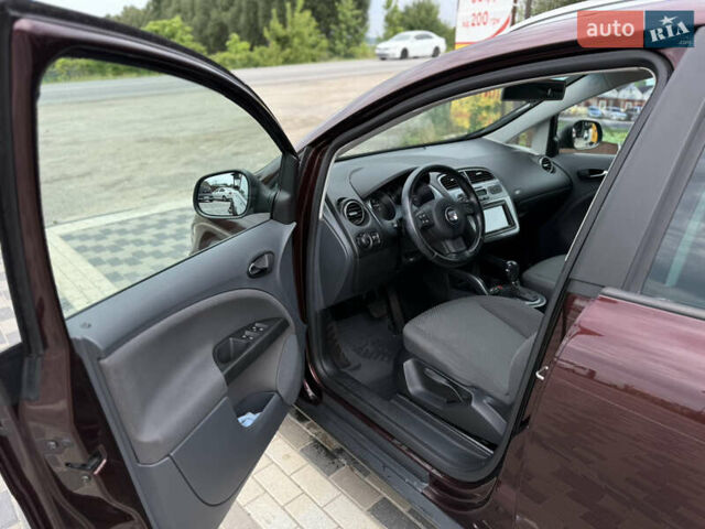 Червоний Сеат Altea XL, об'ємом двигуна 1.98 л та пробігом 280 тис. км за 6900 $, фото 8 на Automoto.ua