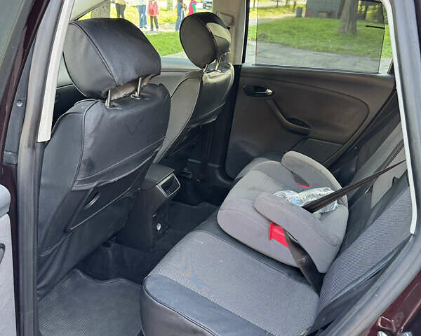 Сеат Altea XL 2008 у Хмельницькому на Automoto.ua Червоний Сеат Altea XL, об'ємом двигуна 1.6 л та пробігом 290 тис. км за 6200 $, фото 7 на Automoto.ua