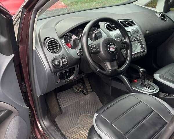 Красный Сеат Altea XL, объемом двигателя 1.98 л и пробегом 199 тыс. км за 6999 $, фото 3 на Automoto.ua