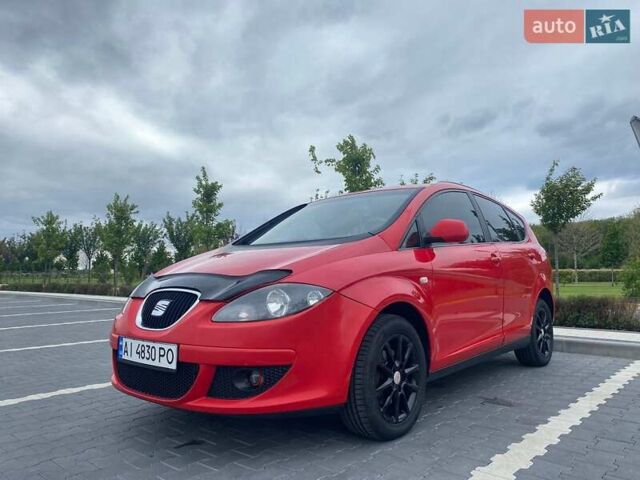 Красный Сеат Altea XL, объемом двигателя 1.39 л и пробегом 196 тыс. км за 6999 $, фото 4 на Automoto.ua