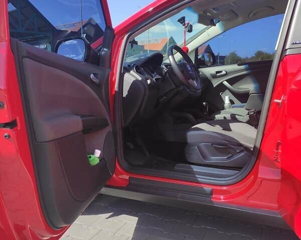 Красный Сеат Altea XL, объемом двигателя 1.6 л и пробегом 142 тыс. км за 10200 $, фото 12 на Automoto.ua