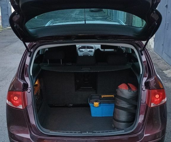 Красный Сеат Altea XL, объемом двигателя 2 л и пробегом 360 тыс. км за 5500 $, фото 17 на Automoto.ua