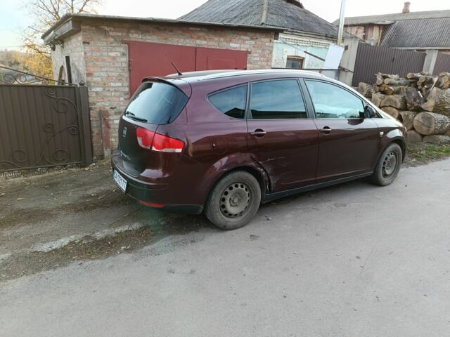 Красный Сеат Altea XL, объемом двигателя 1.4 л и пробегом 243 тыс. км за 4400 $, фото 2 на Automoto.ua