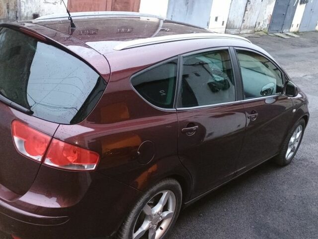 Красный Сеат Altea XL, объемом двигателя 2 л и пробегом 360 тыс. км за 5500 $, фото 15 на Automoto.ua