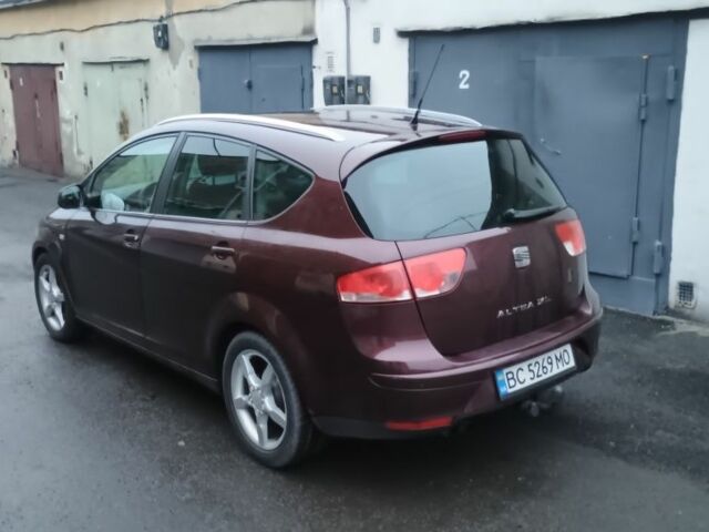 Красный Сеат Altea XL, объемом двигателя 2 л и пробегом 360 тыс. км за 5500 $, фото 5 на Automoto.ua