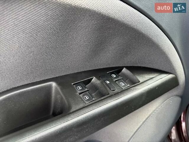 Сеат Altea XL, объемом двигателя 1.6 л и пробегом 248 тыс. км за 6000 $, фото 26 на Automoto.ua