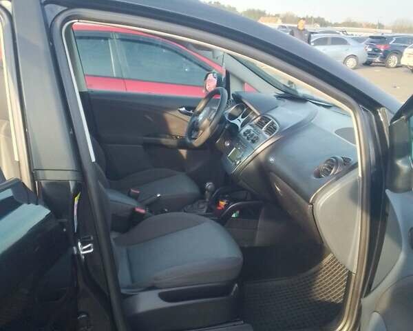 Сеат Altea XL, объемом двигателя 1.6 л и пробегом 190 тыс. км за 6000 $, фото 2 на Automoto.ua