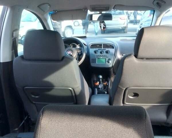 Сеат Altea XL, объемом двигателя 1.6 л и пробегом 190 тыс. км за 6000 $, фото 5 на Automoto.ua