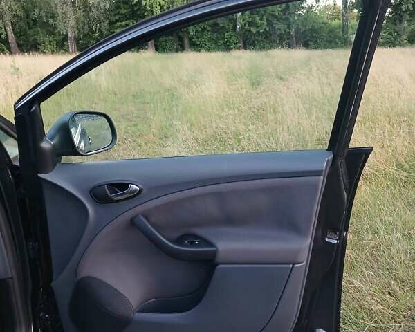 Сеат Altea XL, объемом двигателя 1.4 л и пробегом 180 тыс. км за 6550 $, фото 24 на Automoto.ua
