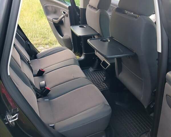 Сеат Altea XL, объемом двигателя 1.4 л и пробегом 180 тыс. км за 6550 $, фото 9 на Automoto.ua