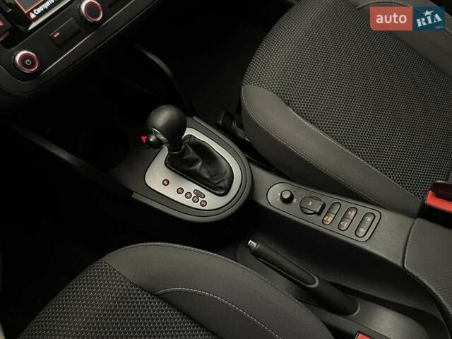 Сеат Altea XL, объемом двигателя 1.6 л и пробегом 212 тыс. км за 9799 $, фото 17 на Automoto.ua