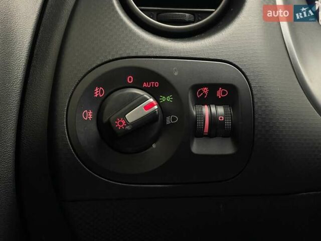 Сеат Altea XL, объемом двигателя 1.6 л и пробегом 212 тыс. км за 9799 $, фото 13 на Automoto.ua