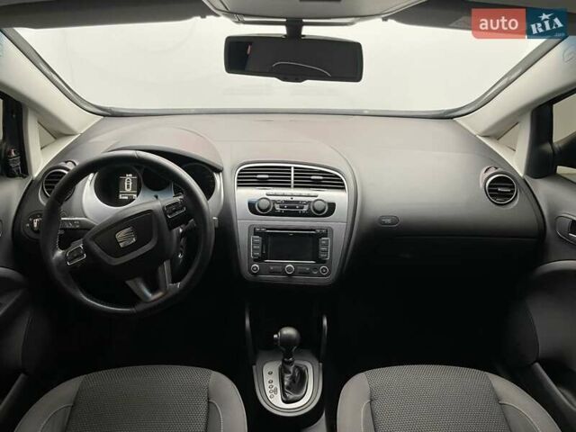 Сеат Altea XL, объемом двигателя 1.6 л и пробегом 212 тыс. км за 9799 $, фото 9 на Automoto.ua