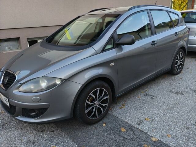 Серый Сеат Altea XL, объемом двигателя 1.6 л и пробегом 154 тыс. км за 5224 $, фото 7 на Automoto.ua