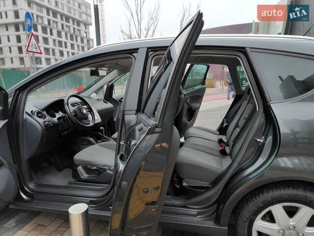 Сірий Сеат Altea XL, об'ємом двигуна 1.4 л та пробігом 249 тис. км за 5990 $, фото 5 на Automoto.ua