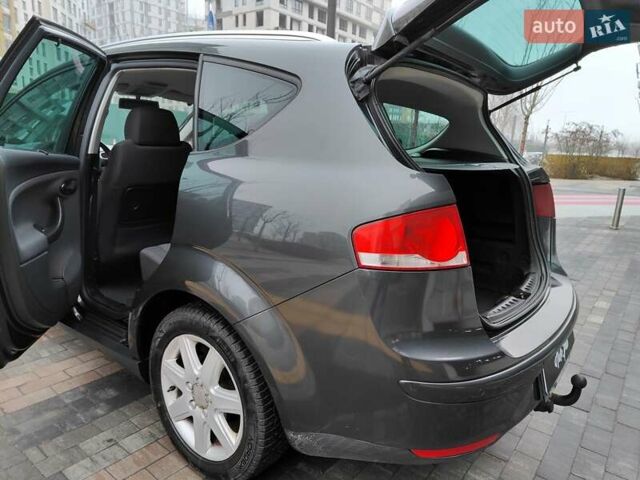 Сірий Сеат Altea XL, об'ємом двигуна 1.4 л та пробігом 249 тис. км за 5990 $, фото 13 на Automoto.ua