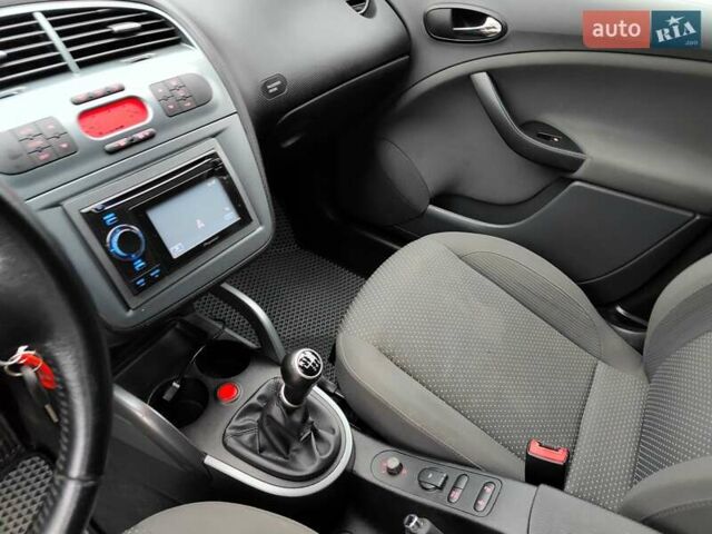 Сірий Сеат Altea XL, об'ємом двигуна 1.4 л та пробігом 249 тис. км за 5990 $, фото 35 на Automoto.ua