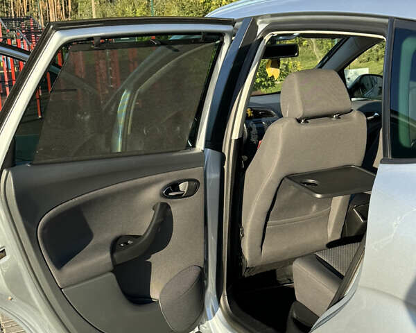 Сірий Сеат Altea XL, об'ємом двигуна 1.4 л та пробігом 198 тис. км за 6450 $, фото 18 на Automoto.ua