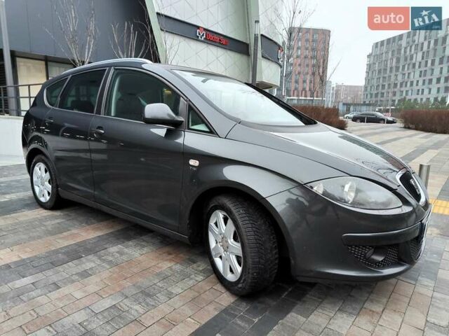 Сірий Сеат Altea XL, об'ємом двигуна 1.4 л та пробігом 249 тис. км за 5990 $, фото 26 на Automoto.ua