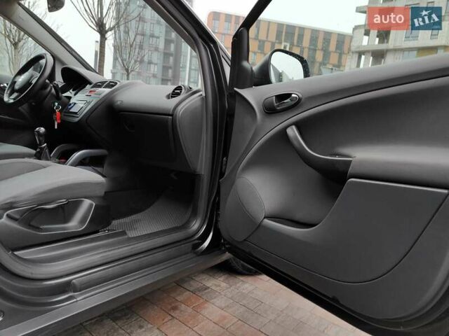 Сірий Сеат Altea XL, об'ємом двигуна 1.4 л та пробігом 249 тис. км за 5990 $, фото 44 на Automoto.ua