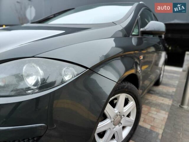 Сірий Сеат Altea XL, об'ємом двигуна 1.4 л та пробігом 249 тис. км за 5990 $, фото 2 на Automoto.ua