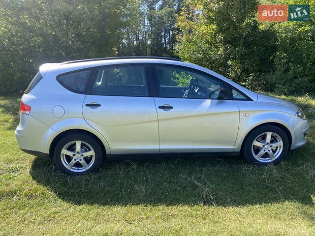 Сірий Сеат Altea XL, об'ємом двигуна 1.6 л та пробігом 181 тис. км за 6500 $, фото 2 на Automoto.ua