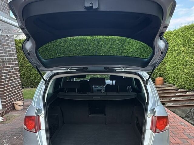 Серый Сеат Altea XL, объемом двигателя 2 л и пробегом 265 тыс. км за 2950 $, фото 4 на Automoto.ua