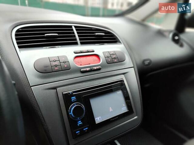 Сірий Сеат Altea XL, об'ємом двигуна 1.4 л та пробігом 249 тис. км за 5990 $, фото 36 на Automoto.ua
