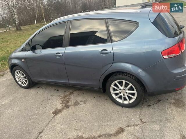 Сірий Сеат Altea XL, об'ємом двигуна 1.6 л та пробігом 286 тис. км за 6000 $, фото 1 на Automoto.ua