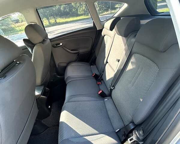 Серый Сеат Altea XL, объемом двигателя 1.6 л и пробегом 360 тыс. км за 6950 $, фото 10 на Automoto.ua