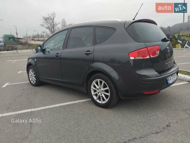 Сірий Сеат Altea XL, об'ємом двигуна 1.98 л та пробігом 165 тис. км за 6800 $, фото 6 на Automoto.ua