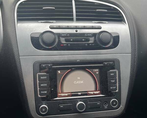 Сірий Сеат Altea XL, об'ємом двигуна 1.6 л та пробігом 286 тис. км за 6000 $, фото 13 на Automoto.ua