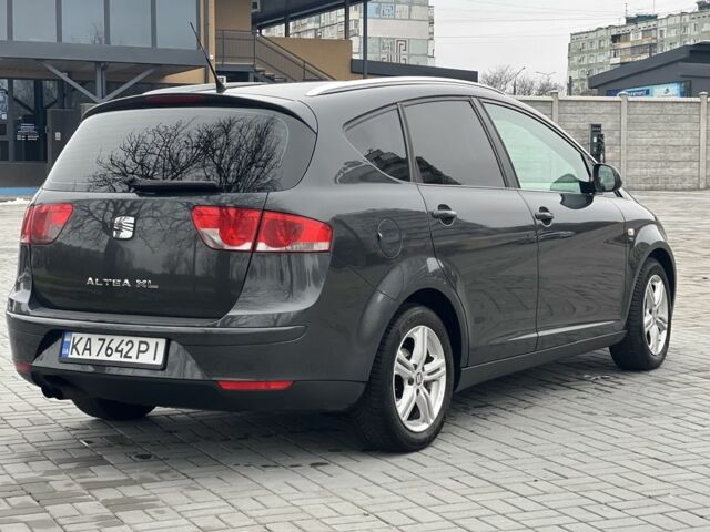 Серый Сеат Altea XL, объемом двигателя 1.8 л и пробегом 220 тыс. км за 6500 $, фото 2 на Automoto.ua