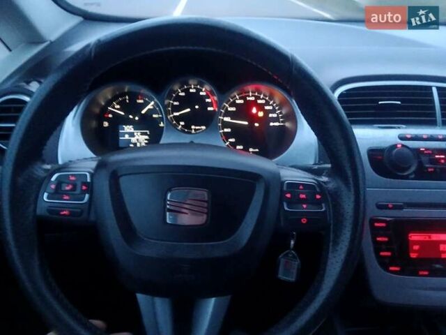 Сірий Сеат Altea XL, об'ємом двигуна 1.4 л та пробігом 195 тис. км за 6800 $, фото 22 на Automoto.ua